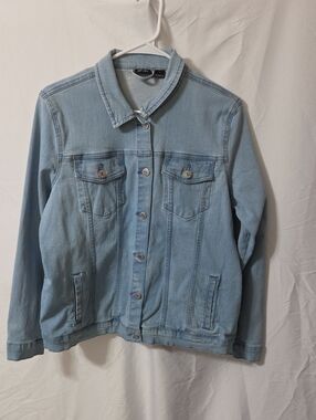 Light Blue Denim Jacket with Pockets, Size 12, Button Closure, Excellent Cond
